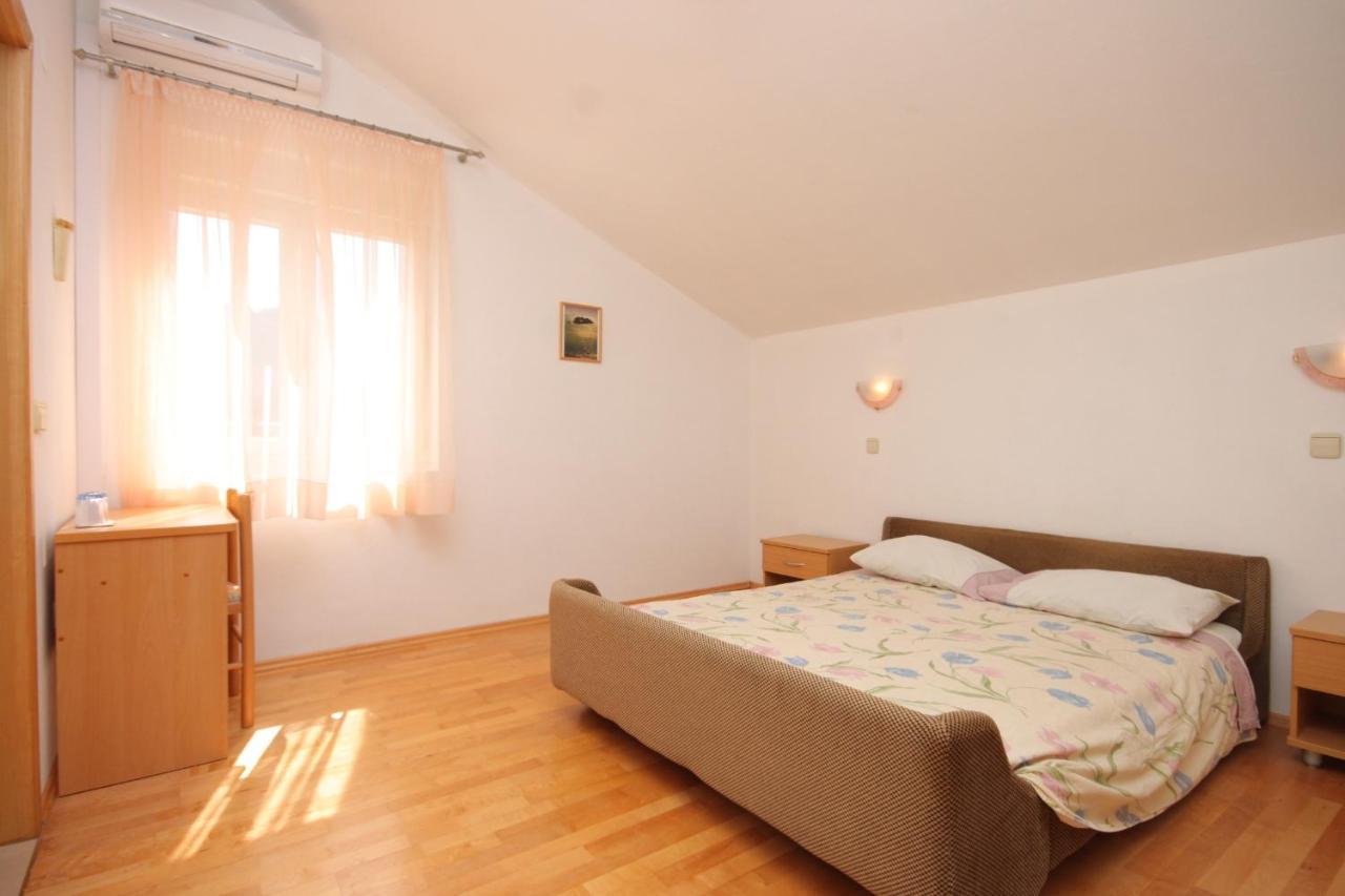 Double Room Bozava 8100A Exterior photo